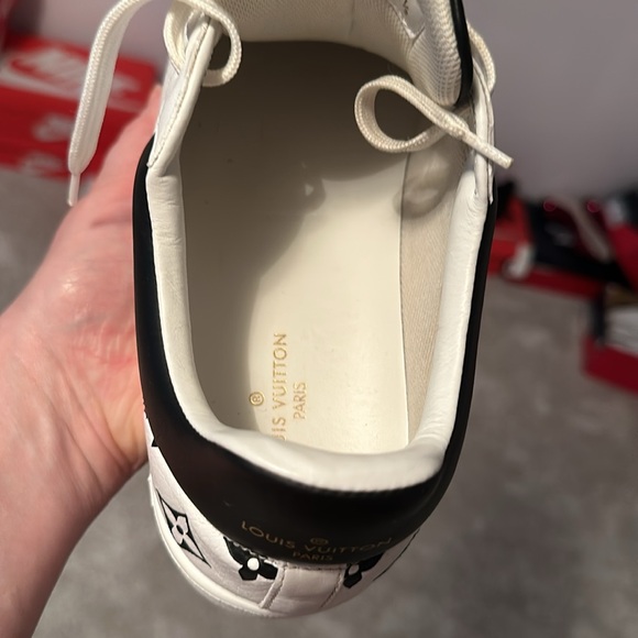 Louis Vuitton men’s sneakers - Picture 9 of 13